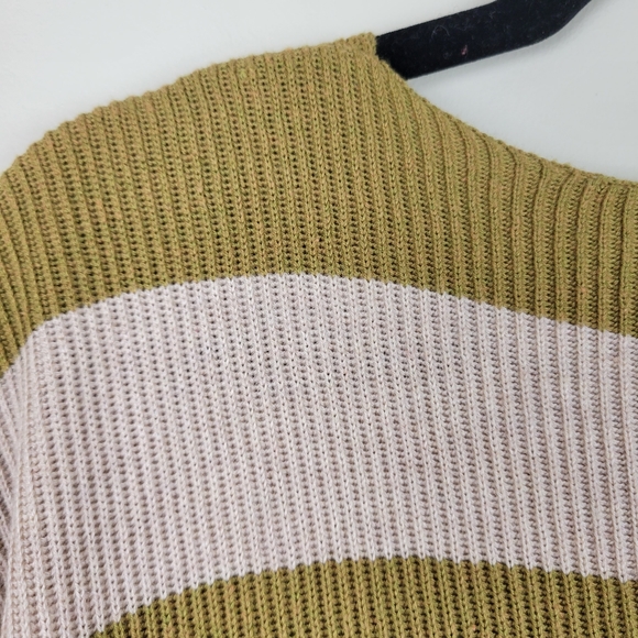 Roolee Boxy Sweater - Picture 7 of 8